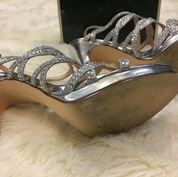 Heels - Picture 3 of 6